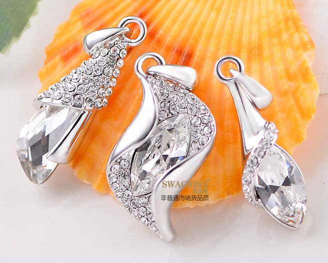 Bling Crystal Alloy Rhinestone Pendant DIY Phone Case Cover Deco Kit 35*16mm - White