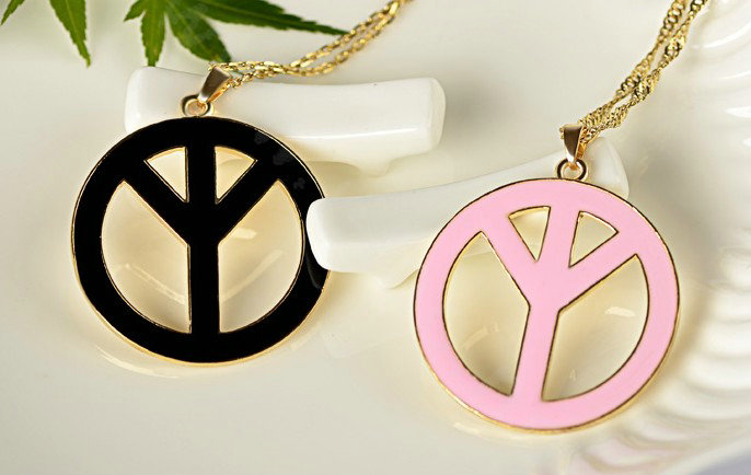 Bling Peace marked Alloy Crystal Pendant DIY Phone Case Cover Deco Kit 47mm - Pink