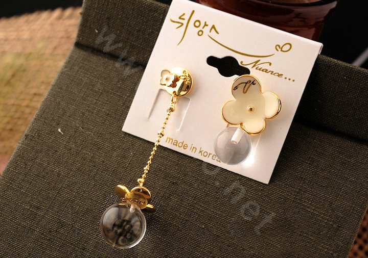 Classic fashion women exaggeration crystal ball flower long earrings gold plated - White