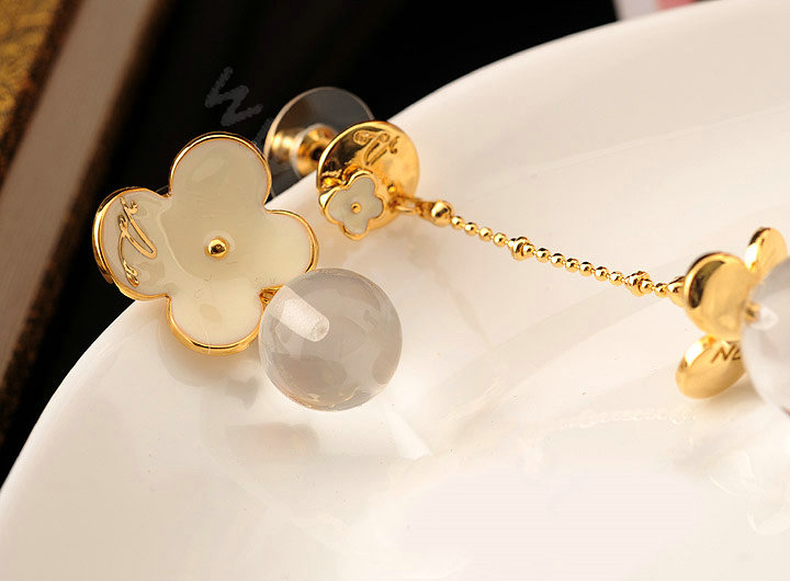 Classic fashion women exaggeration crystal ball flower long earrings gold plated - White