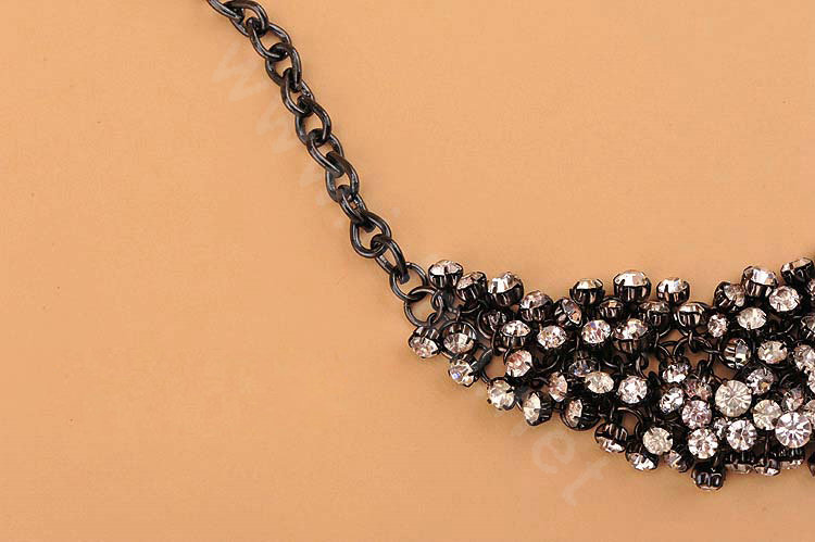 High-end fashion women choker exaggeration luxury Daisy Crystal bib necklace - Black