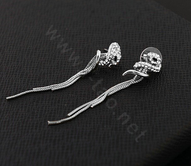 Luxury crystal diamond exaggerating retro snake long tassel stud earrings 18k white plated