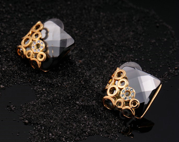 Luxury crystal diamond exaggerating rhombus gem stud earrings 18k gold plated - Black gold