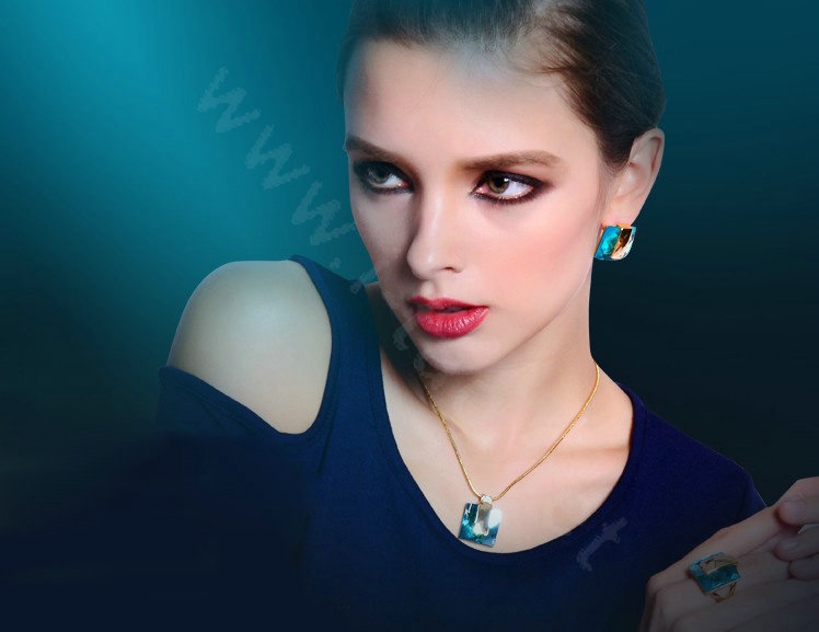 Luxury crystal exaggerating geometry stud earrings 18k gold plated - Blue
