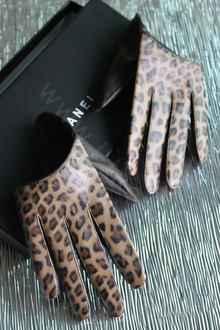 Fashion Women Leopard Genuine Leather Sheepskin Half Palm Short Gloves Size M - Brown