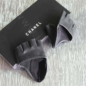 Women Genuine Leather Lambskin Runway Punk Rocker Biker Fingerless Half Short Gloves - Black