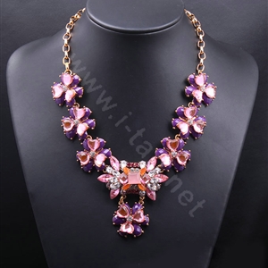 Exaggeration Women Choker Crystal Gem Gold Plated Flower Bib Necklace Jewelry - Purple