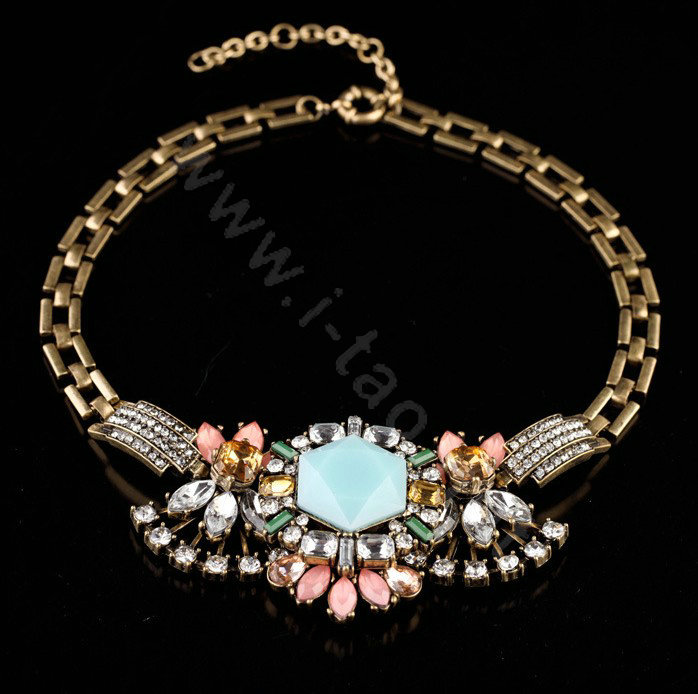 Luxury Crystal Blue Gemstone Flower Pendant Choker Unique Statement Necklace Women Jewelry