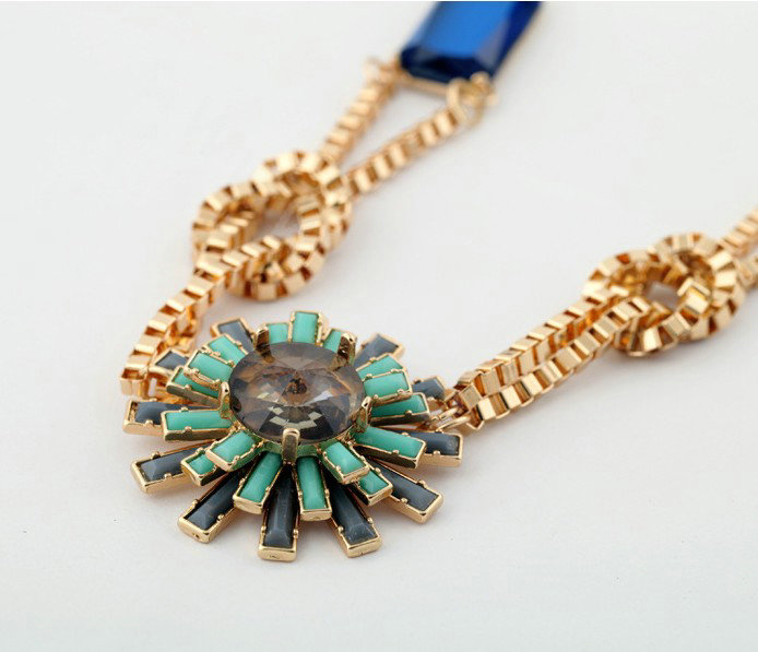 Luxury Crystal Flower Pendant Alloy Choker Bib Statement Necklace Women Jewelry - Blue