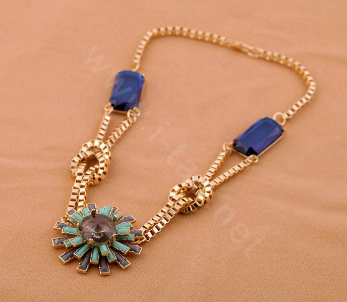 Luxury Crystal Flower Pendant Alloy Choker Bib Statement Necklace Women Jewelry - Blue