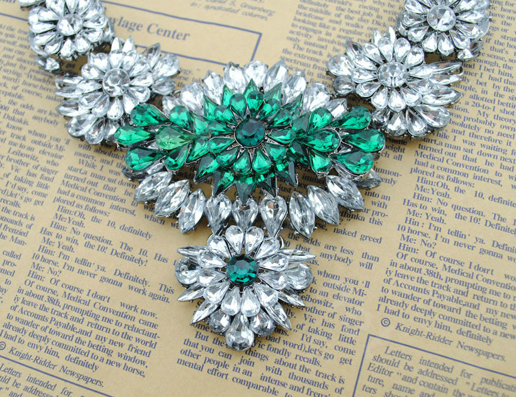 Luxury Crystal Flower Wings Pendants Chokers Statement Bib Necklace Women Jewelry - Green