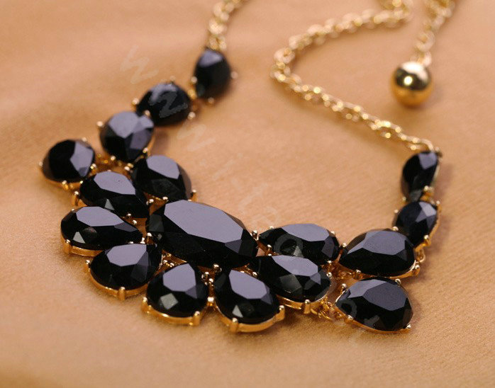 Luxury Crystal Gemstone Flower Pendant Choker Bib Statement Necklace Women Jewelry - Black