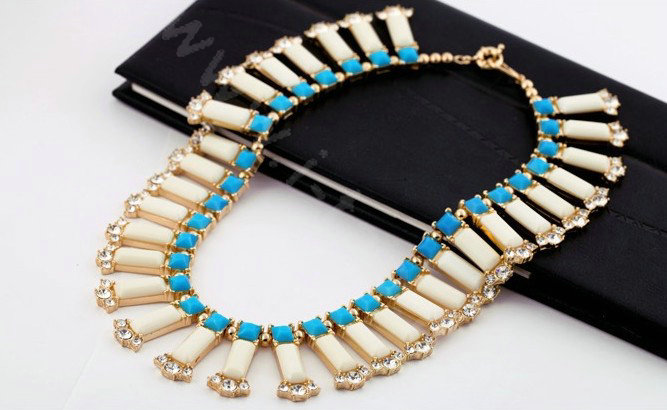 Luxury Crystal Gemstone Pendant Choker Bohemia Bib Statement Necklace Women Jewelry - Beige+Blue