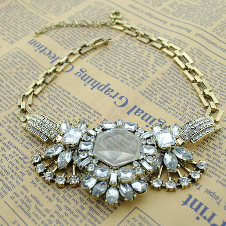 Luxury Crystal Gemstone Pendant Vintage Choker Statement Bib Necklace Women Jewelry - White