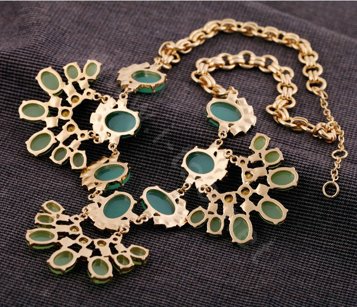 Luxury Crystal Green Gemstone Flower Pendant Choker Bib Statement Necklace Women Jewelry