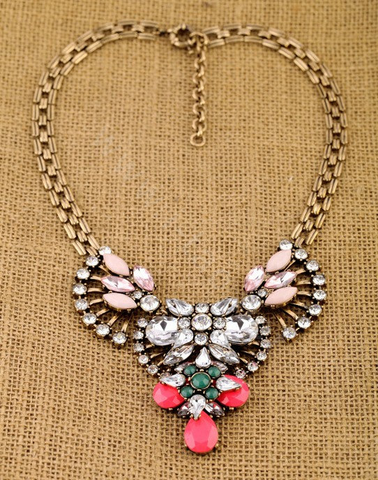 Luxury Crystal Retro Gemstone Flower Pendant Choker Bib Statement Necklace Women Jewelry - Red