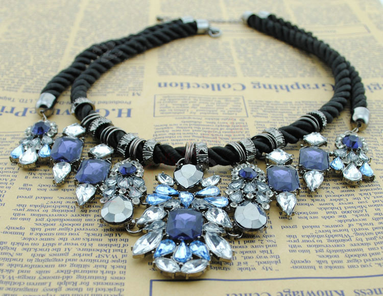 Luxury Crystal Retro Weave Pendant Choker Statement Bib Necklace Women Jewelry - Purple