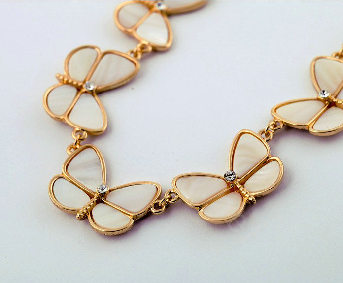 Luxury Crystal Shell Butterfly Pendant Choker Bib Statement Necklace Women Jewelry - White