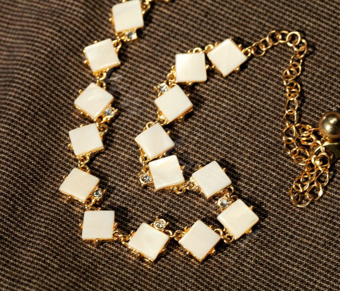 Luxury Crystal Square Shell charm Pendant Choker Statement Necklace Women Jewelry - White