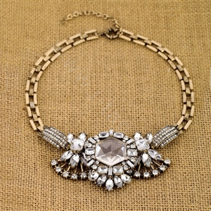 Luxury Crystal White Gemstone Flower Pendant Choker Unique Statement Necklace Women Jewelry