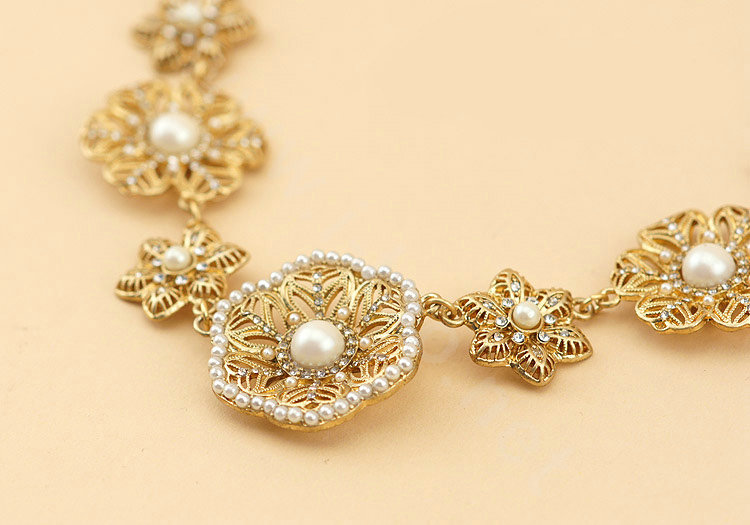 Luxury Elegant Women Choker Crystal Pearl Flower Bib Necklace Jewelry - Gold