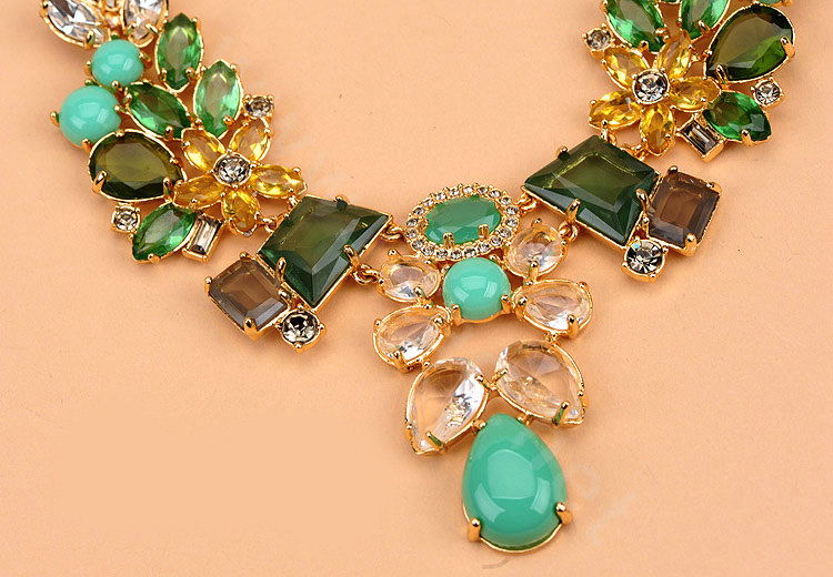 Luxury Exaggeration Women Choker Crystal Gems Flower Bib Necklace Jewelry - Green