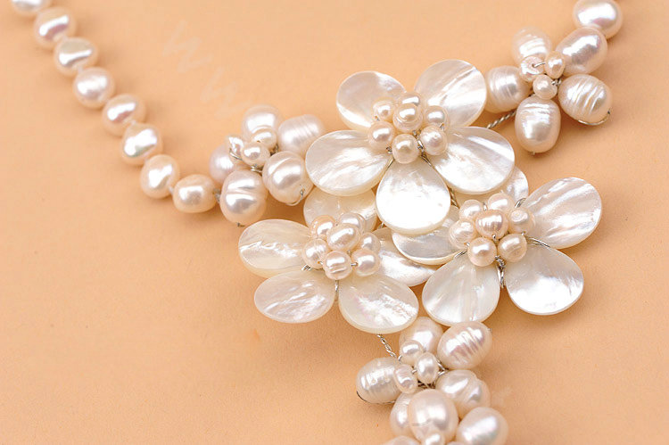 Luxury Fashion Women Choker Natural shell Pearl Handwoven Flower Bib Necklace Jewelry - White
