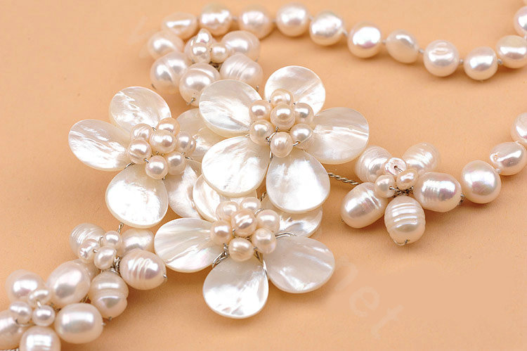 Luxury Fashion Women Choker Natural shell Pearl Handwoven Flower Bib Necklace Jewelry - White
