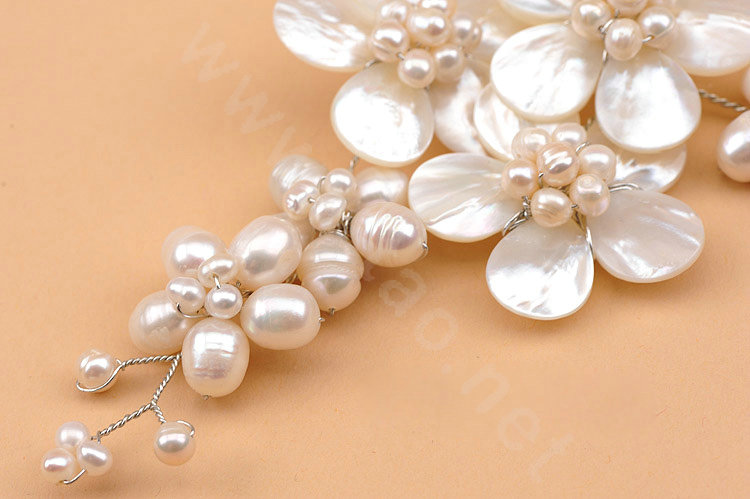 Luxury Fashion Women Choker Natural shell Pearl Handwoven Flower Bib Necklace Jewelry - White
