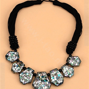 Luxury Fashion Women Exaggeration Choker Bead Natural Shell Bib Necklace Jewelry - Black