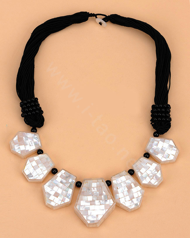 Luxury Fashion Women Exaggeration Choker Bead Natural Shell Bib Necklace Jewelry - White