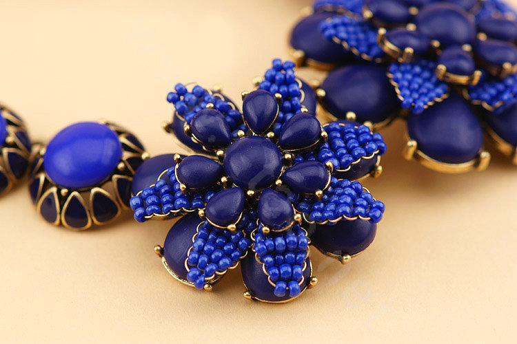 Luxury Fashion Women Exaggeration Choker Flower Gem Bib Necklace Jewelry - Blue