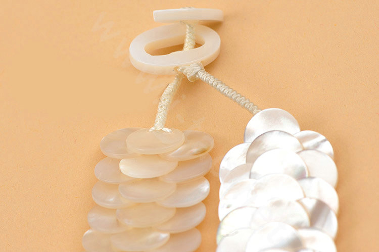 Luxury Fashion Women Exaggeration Choker Natural Shell Slice Bib Necklace Jewelry - White