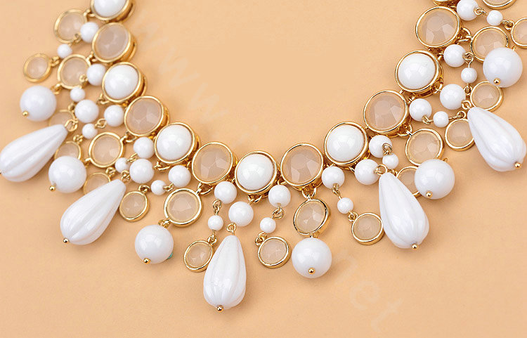 Luxury Fashion Women Exaggeration Choker Vienna Gems Bib Necklace Jewelry - White