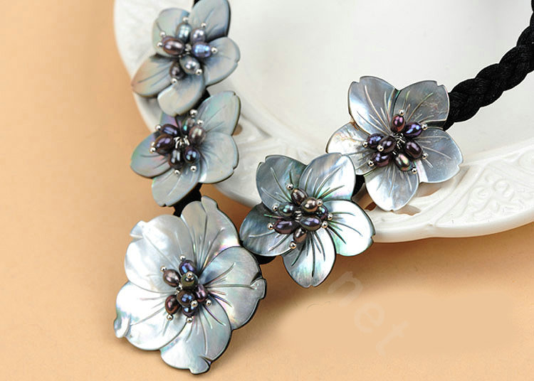 Luxury Fashion Women Handwoven Choker Natural shell Pearl Flower Bib Necklace Jewelry - Grey