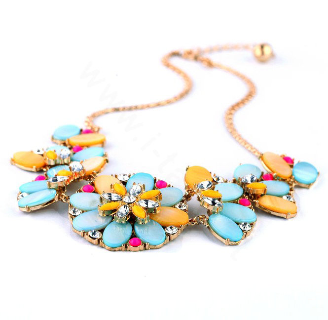 Luxury Multicolor Crystal Shell Flower Pendant Choker Bib Statement Necklace Women Jewelry