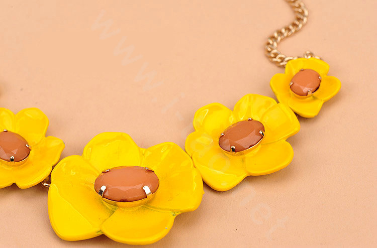 Luxury Simple Women Choker Gems Flower Bib Necklace Jewelry Gold plated - Yellow