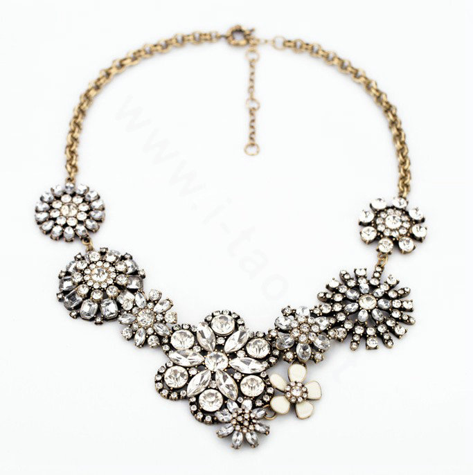 Luxury White Crystal Alloy Flower charm Pendant Choker Bib Statement Necklace Women Jewelry
