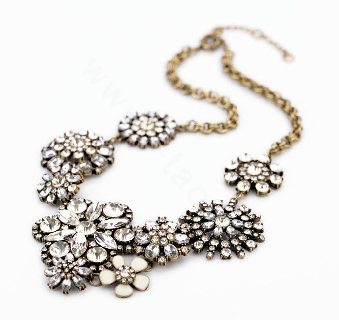 Luxury White Crystal Alloy Flower charm Pendant Choker Bib Statement Necklace Women Jewelry