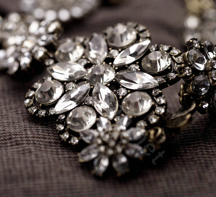 Luxury White Crystal Alloy Flower charm Pendant Choker Bib Statement Necklace Women Jewelry
