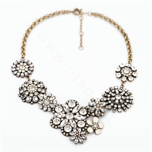 Luxury White Crystal Alloy Flower charm Pendant Choker Bib Statement Necklace Women Jewelry