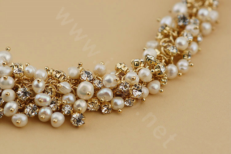 Luxury Women Choker Natural Pearl Crystal Bib Necklace Bride Wedding Jewelry - White