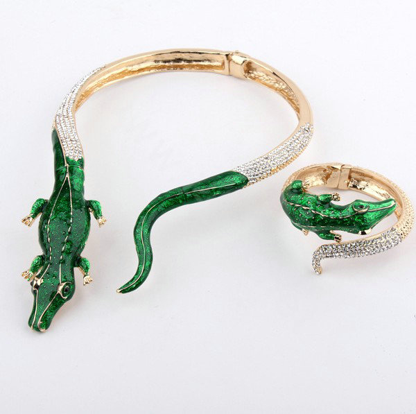 Retro Exaggeration Women Choker Crocodile Punk Alloy GP Bib Necklace Jewelry - Green