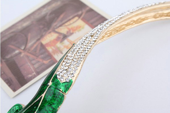 Retro Exaggeration Women Choker Crocodile Punk Alloy GP Bib Necklace Jewelry - Green