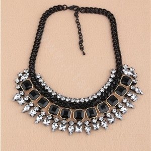Retro Exaggeration Women Choker Crystal Gem Gold Plated Bib Necklace Jewelry - Black