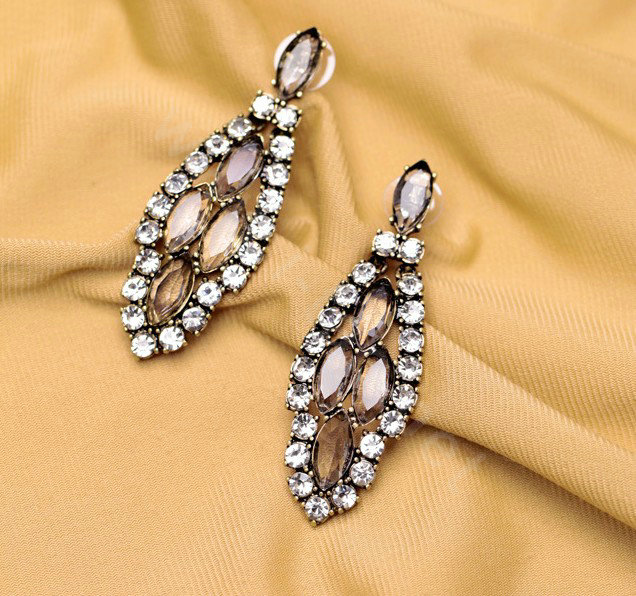 Retro Unique White Crystal Leaves Stud Earrings Gold Plated Women Fashion Jewelry