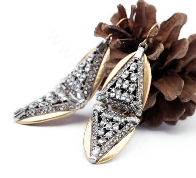 Retro White Crystal Geometric Dangle Earrings Gold Plated Women Fashion Jewelry