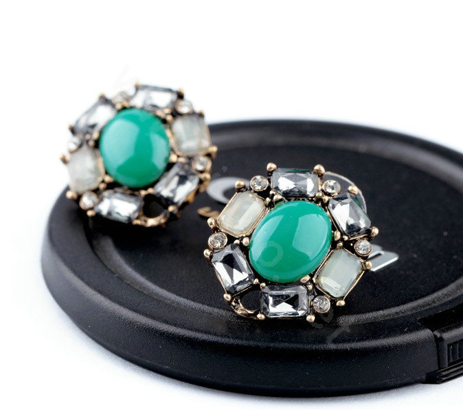 Simple Retro Crystal Blue Gemstone Stud Earrings Gold Plated Women Fashion Jewelry