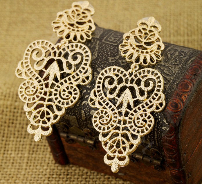 Unique Hollow Alloy Flower Stud Earrings Gold Plated Women Fashion Jewelry