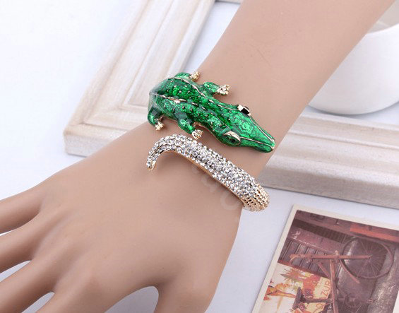 Women Retro Exaggeration Crystal Crocodile Alloy GP Bracelet Jewelry - Green
